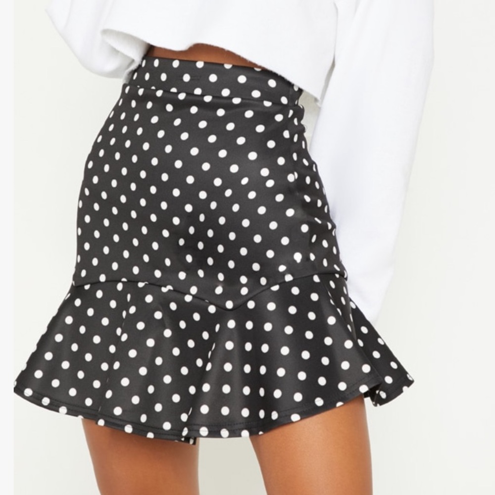 Black Flippy Hem Mini Skirt